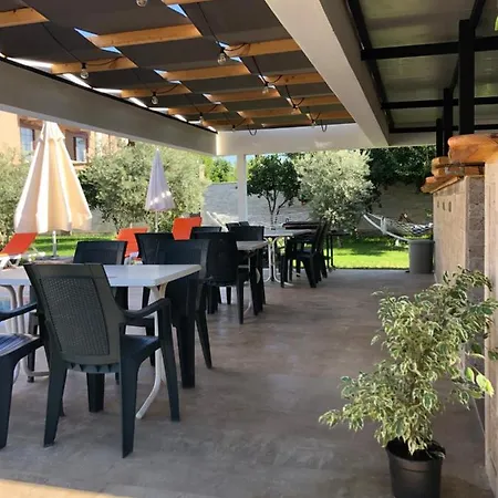 Hotel de apartamente Eva 4*