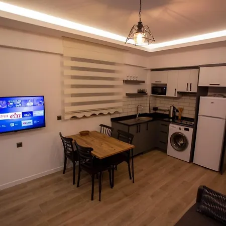 Hotel de apartamente Eva 4*