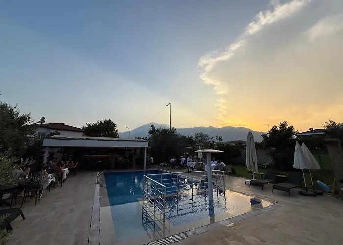 Eva Aparthotel 4*
