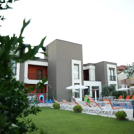 Eva Aparthotel 4*